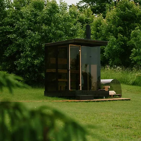 Pollupeegel With Sauna 빌라