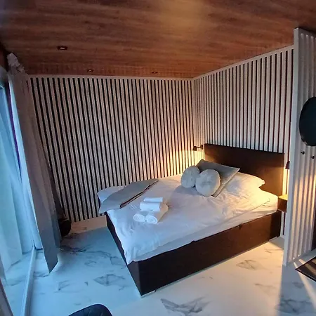 Pollupeegel With Sauna * Raadivere